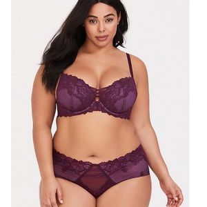 Torrid purple corset bra & panty set. Panty sz 1.